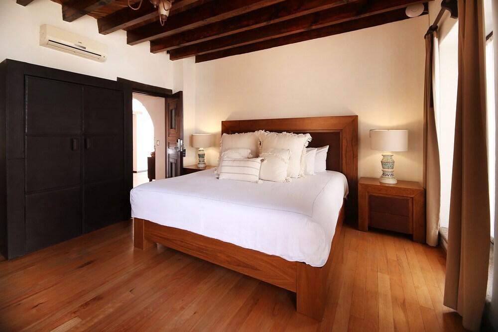 Casona Alonso 10 Hotel